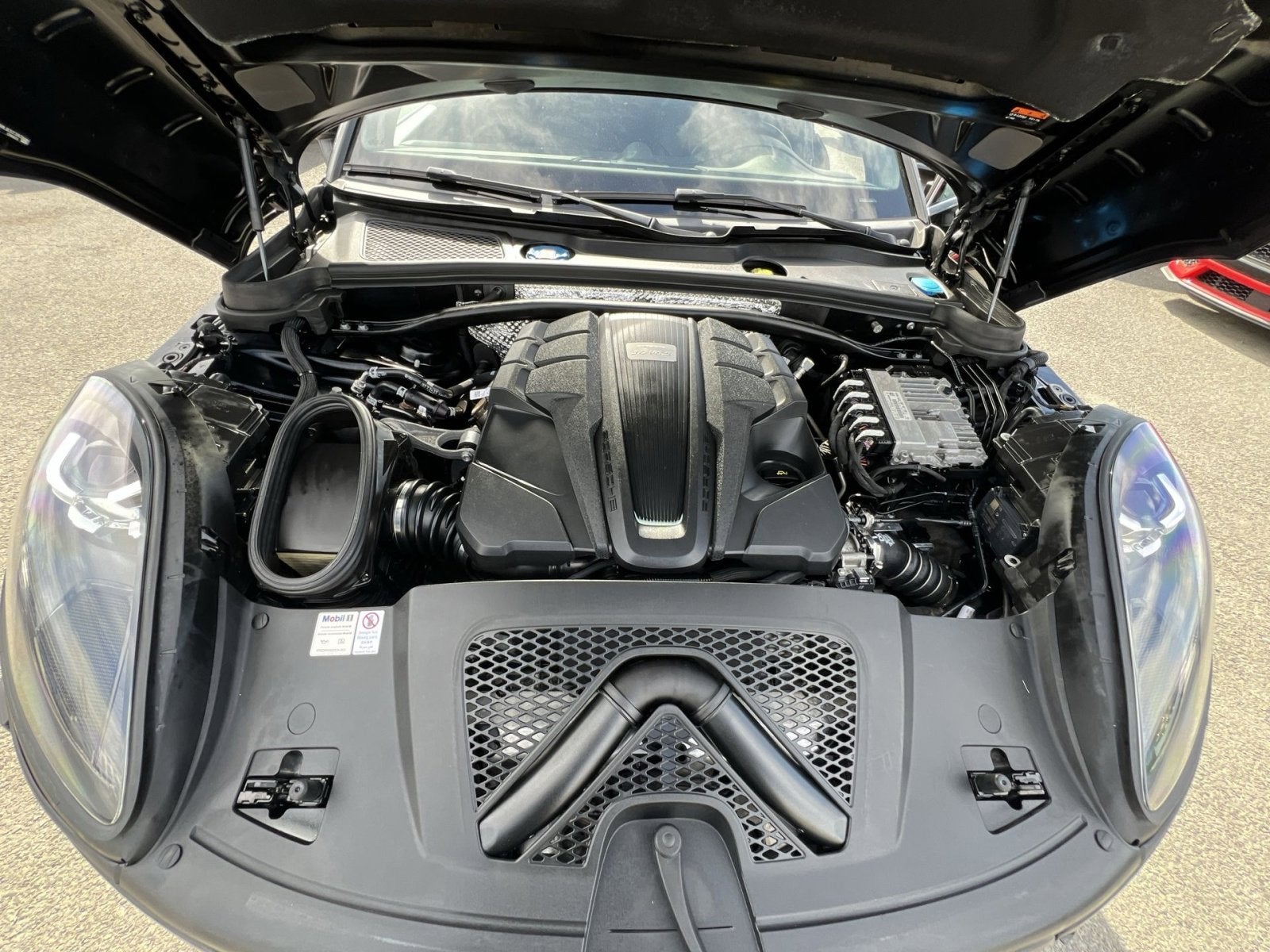 2021 Porsche Macan S - Photo 37