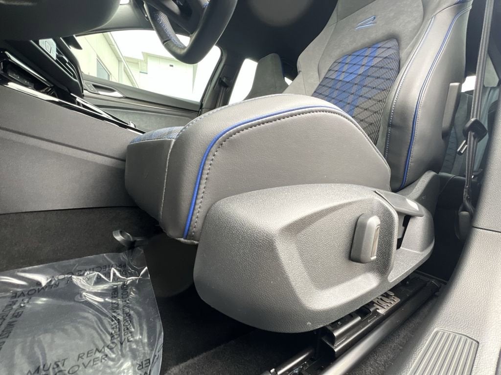 2025 Volkswagen Golf R 2.0T