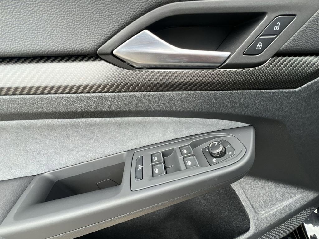 2025 Volkswagen Golf R 2.0T