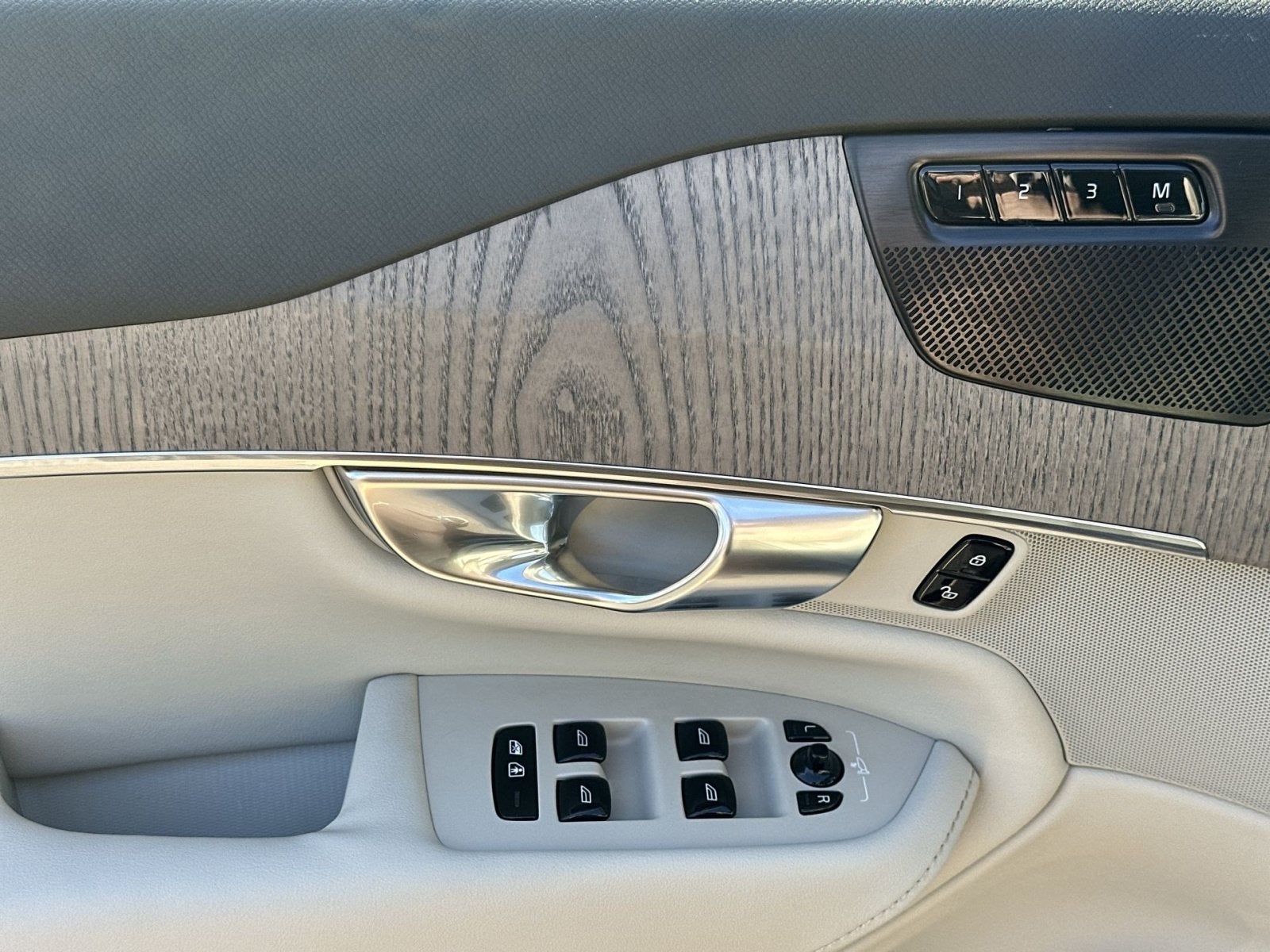 2023 Volvo XC90 B6 Plus 7-Seater