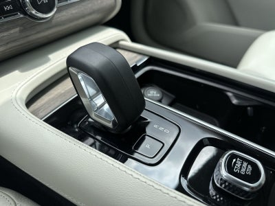 2023 Volvo XC90 B6 Core