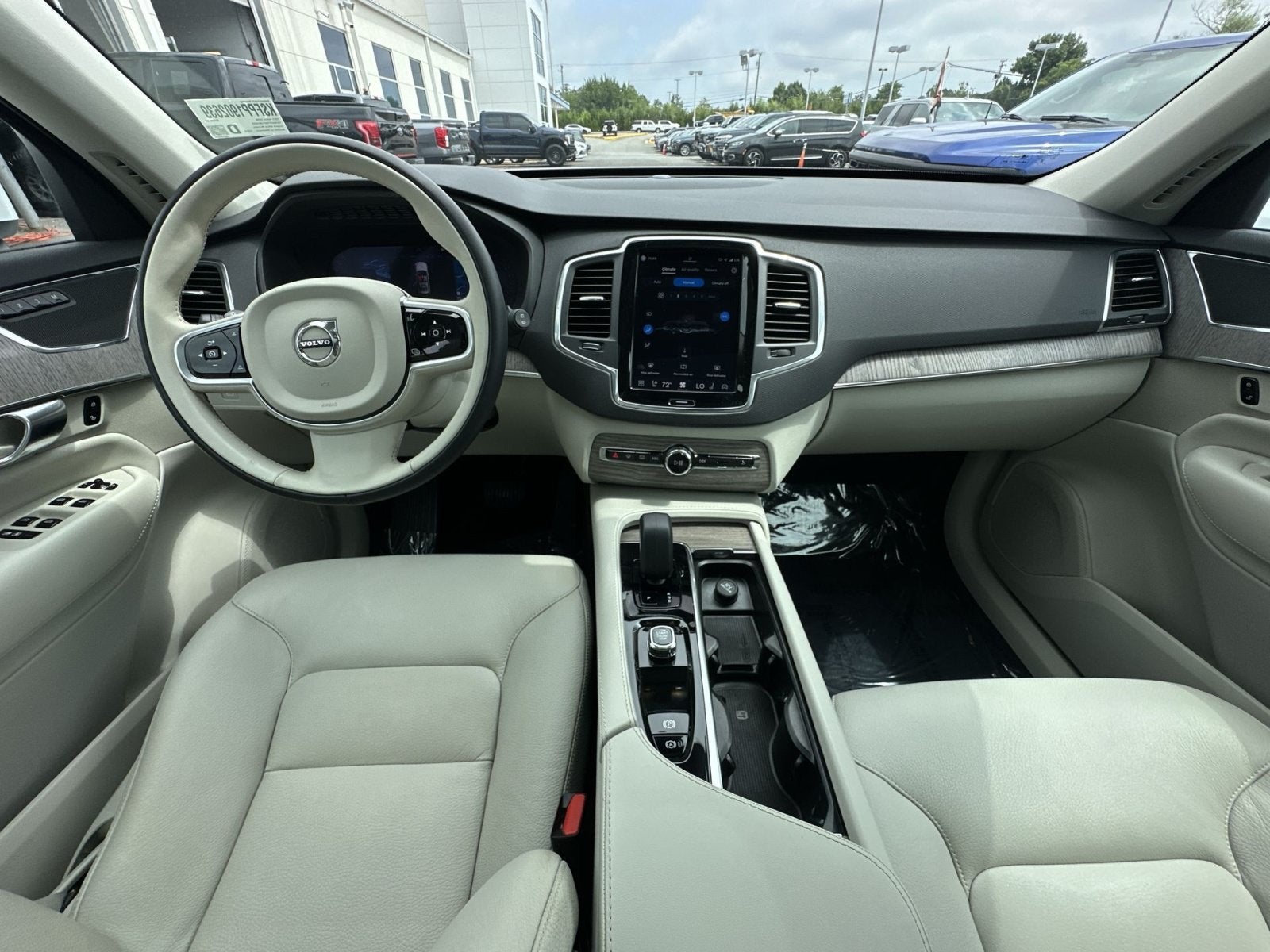 2023 Volvo XC90 B6 Core