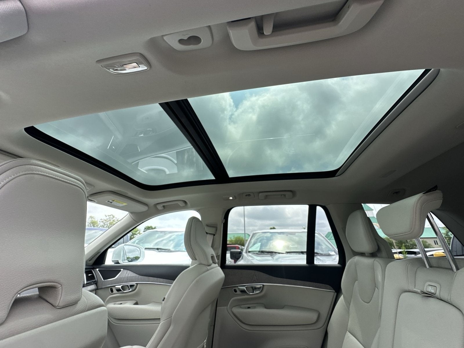 2023 Volvo XC90 B6 Core
