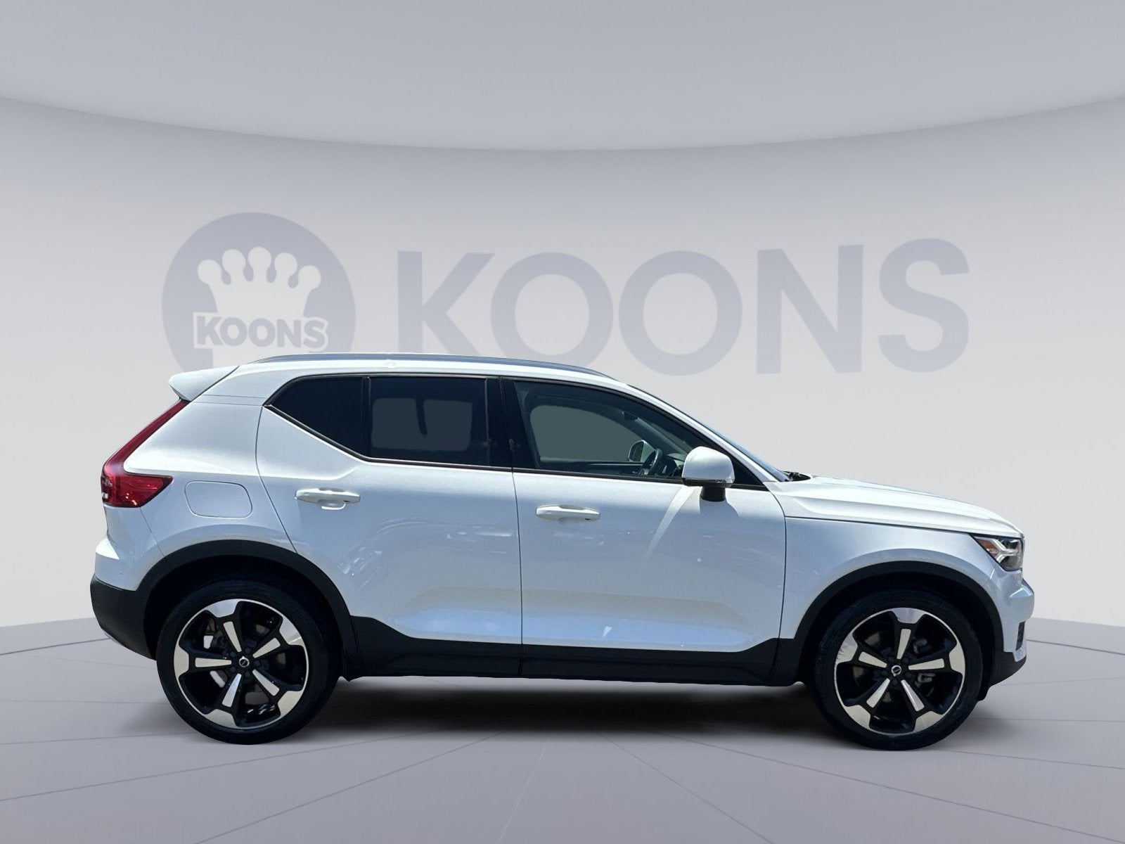 2020 Volvo XC40 Momentum