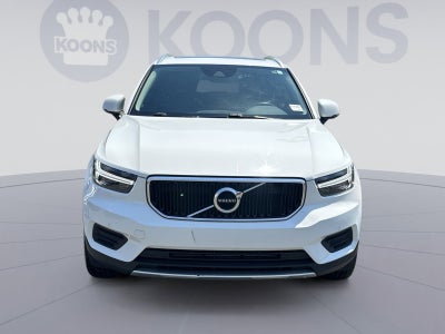 2020 Volvo XC40 Momentum