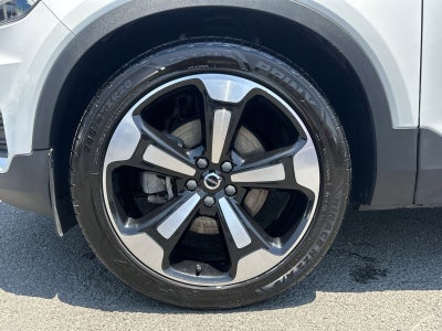 2020 Volvo XC40 Momentum