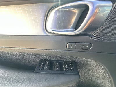 2020 Volvo XC40 Momentum