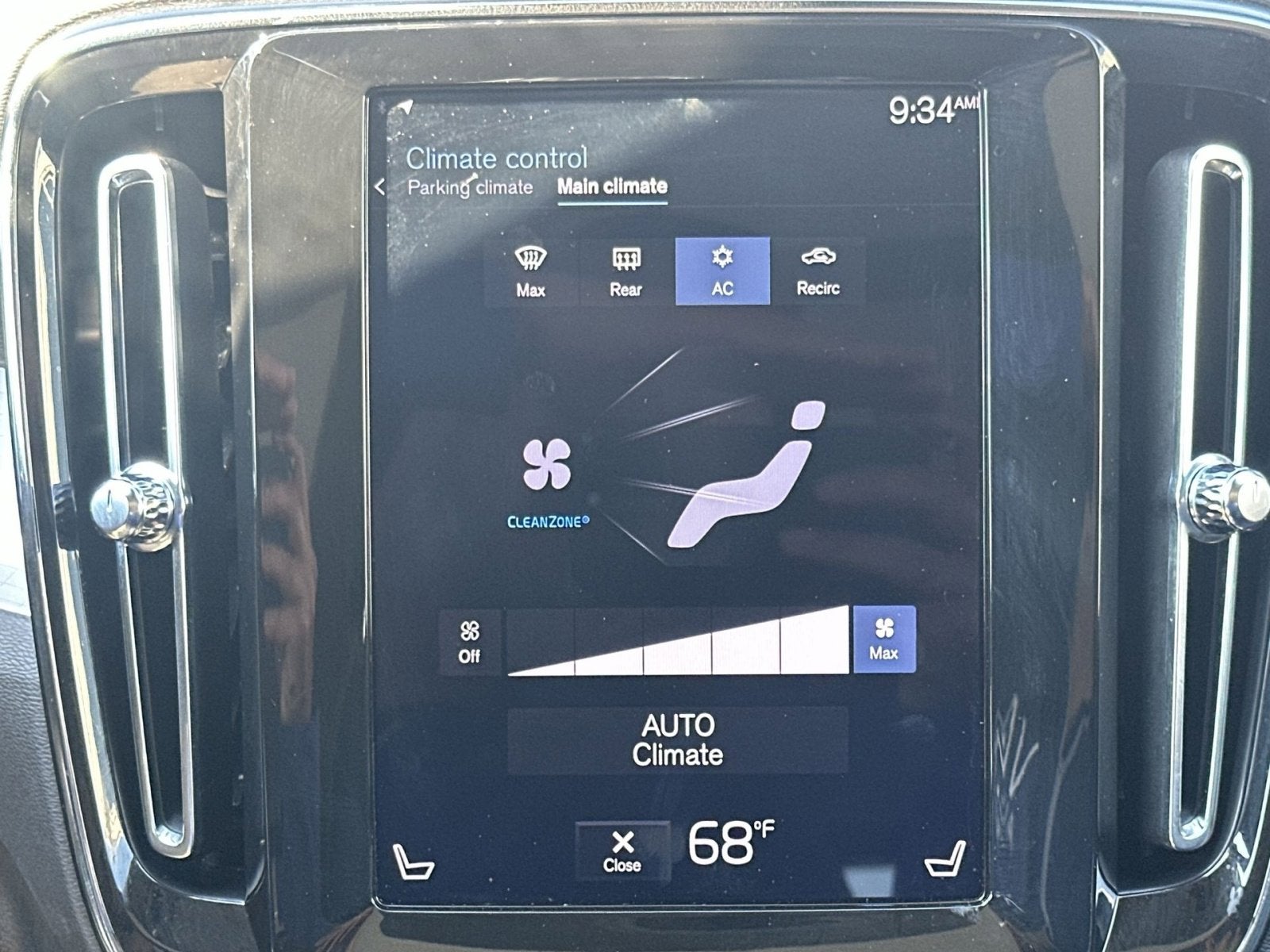 2020 Volvo XC40 Momentum