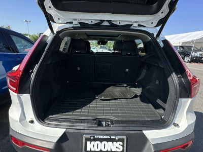 2020 Volvo XC40 Momentum