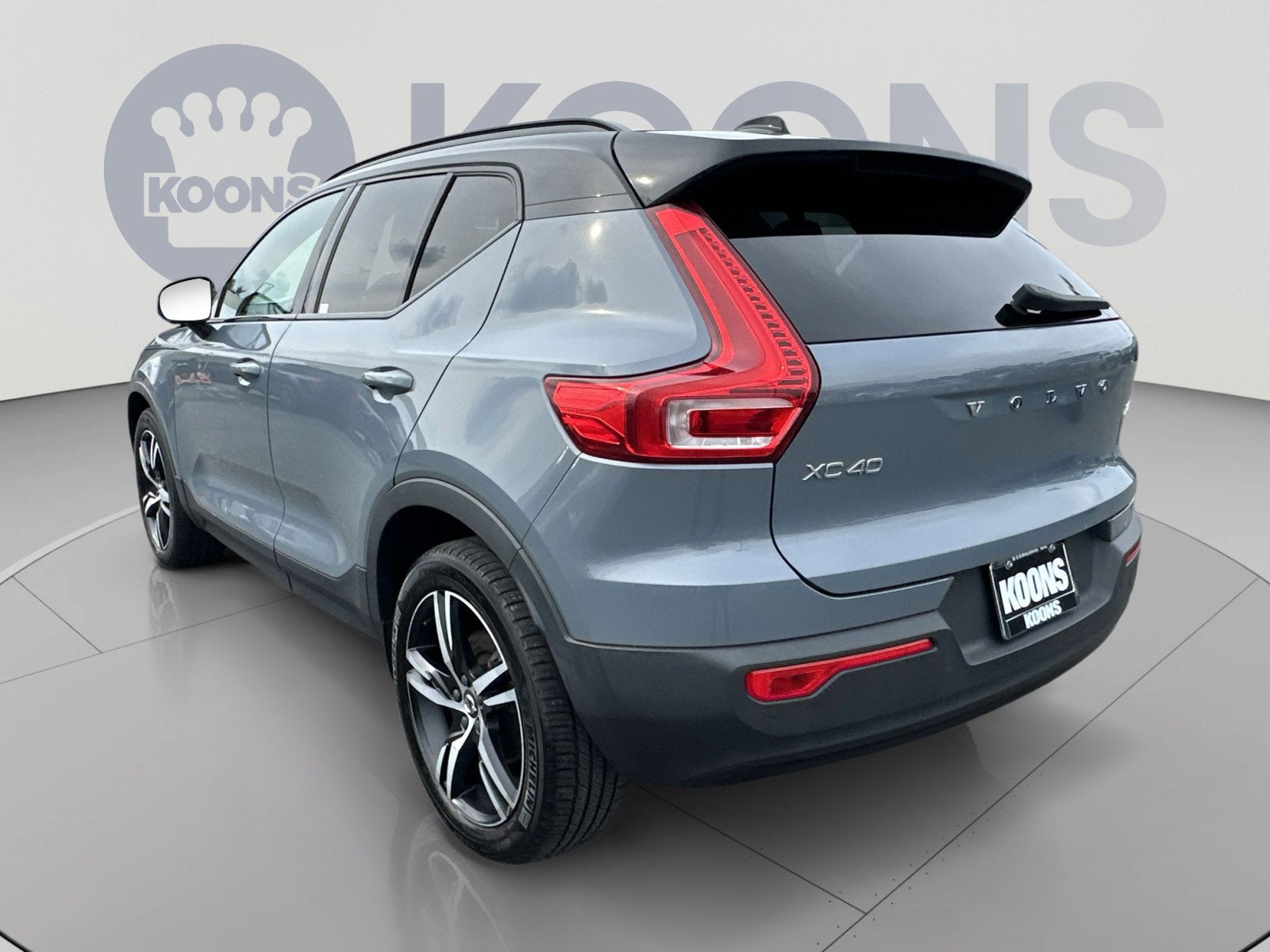 2021 Volvo XC40 R-Design