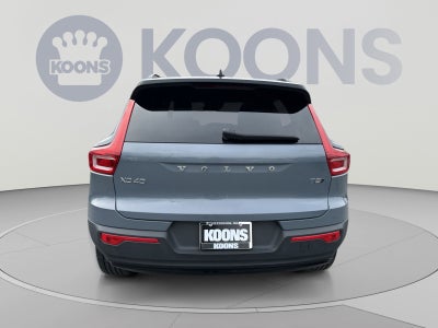 2021 Volvo XC40 R-Design