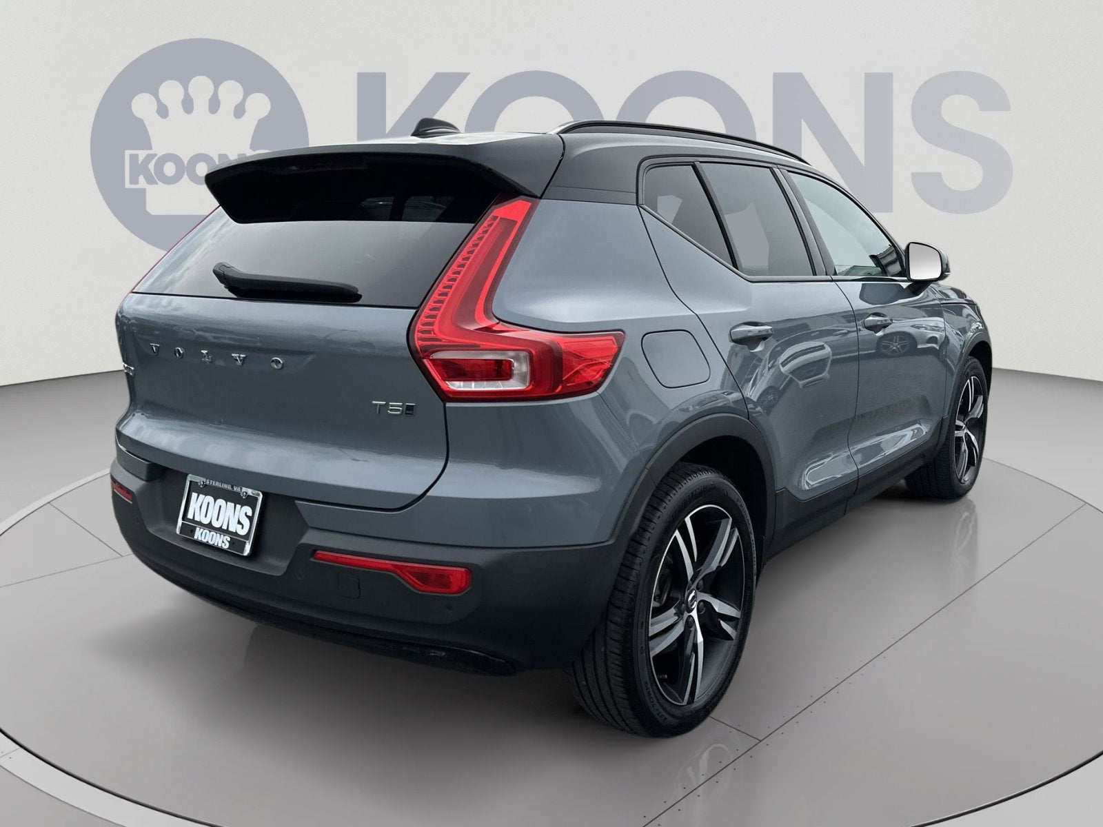 2021 Volvo XC40 R-Design