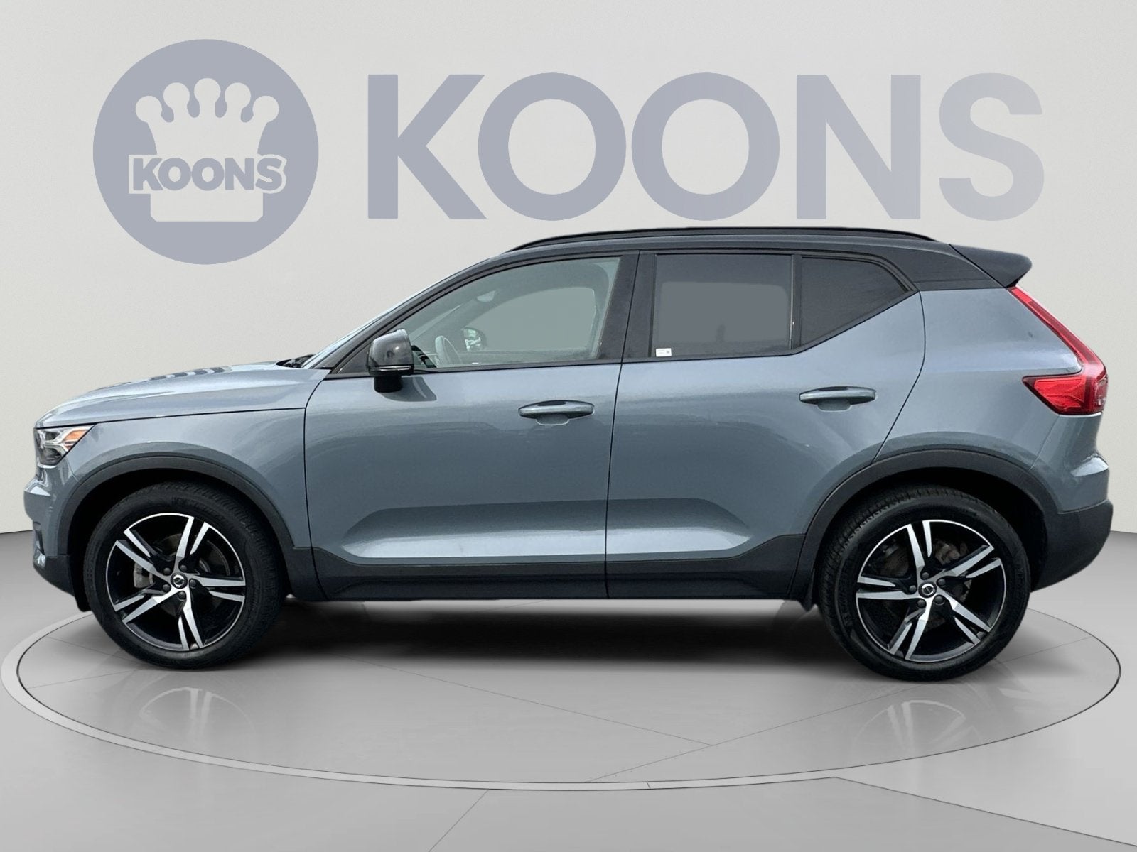 2021 Volvo XC40 R-Design