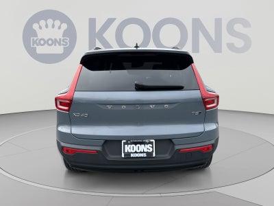 2021 Volvo XC40 R-Design