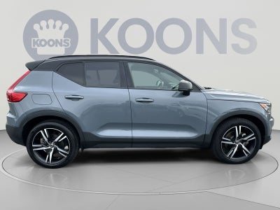 2021 Volvo XC40 R-Design
