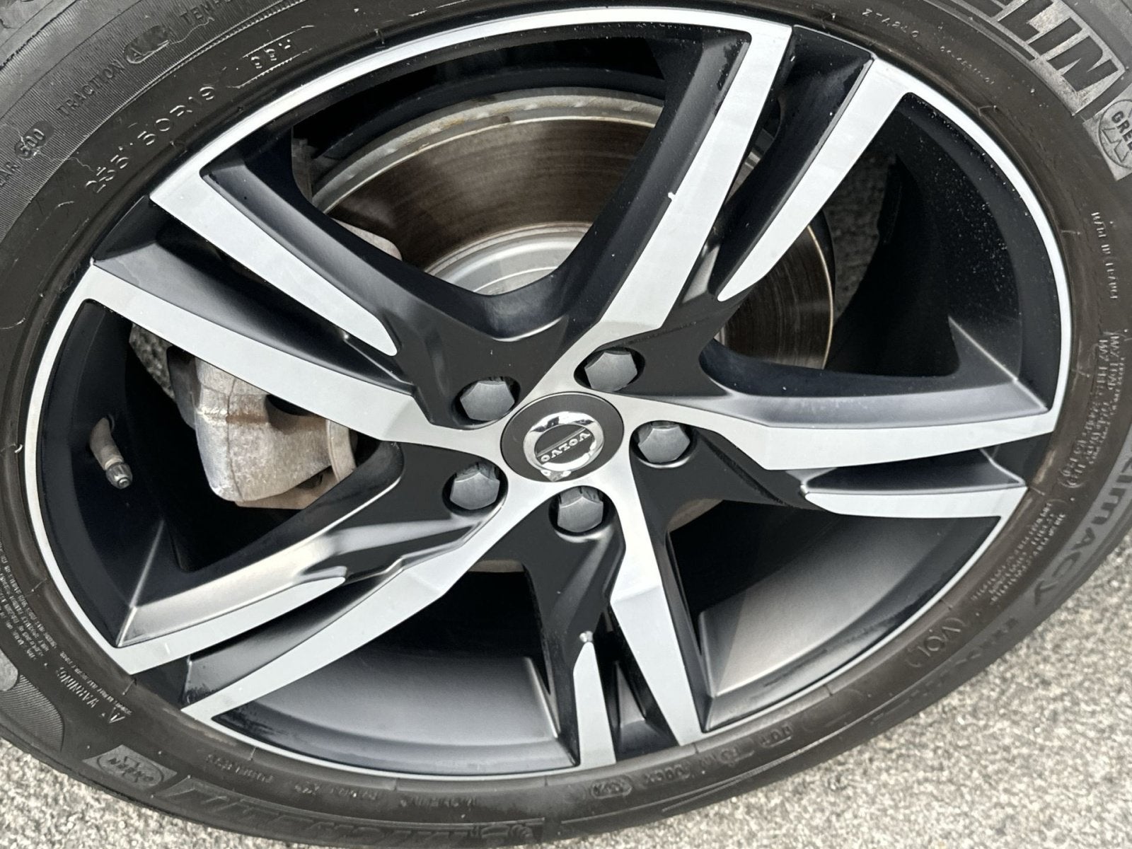 2021 Volvo XC40 R-Design