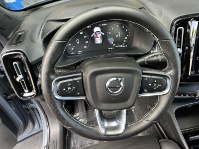 2021 Volvo XC40 R-Design
