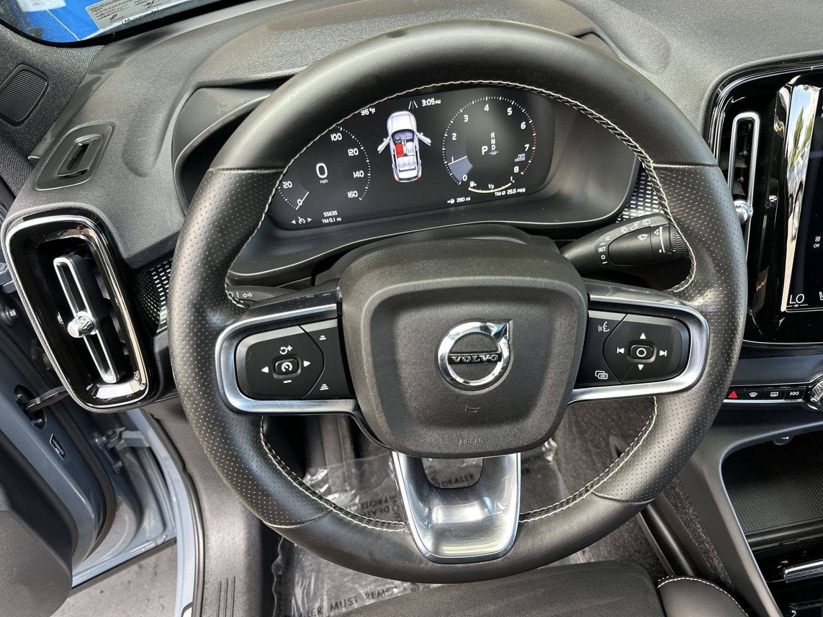 2021 Volvo XC40 R-Design