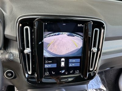 2021 Volvo XC40 R-Design