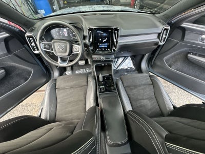 2021 Volvo XC40 R-Design