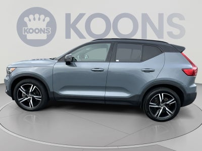 2021 Volvo XC40 R-Design