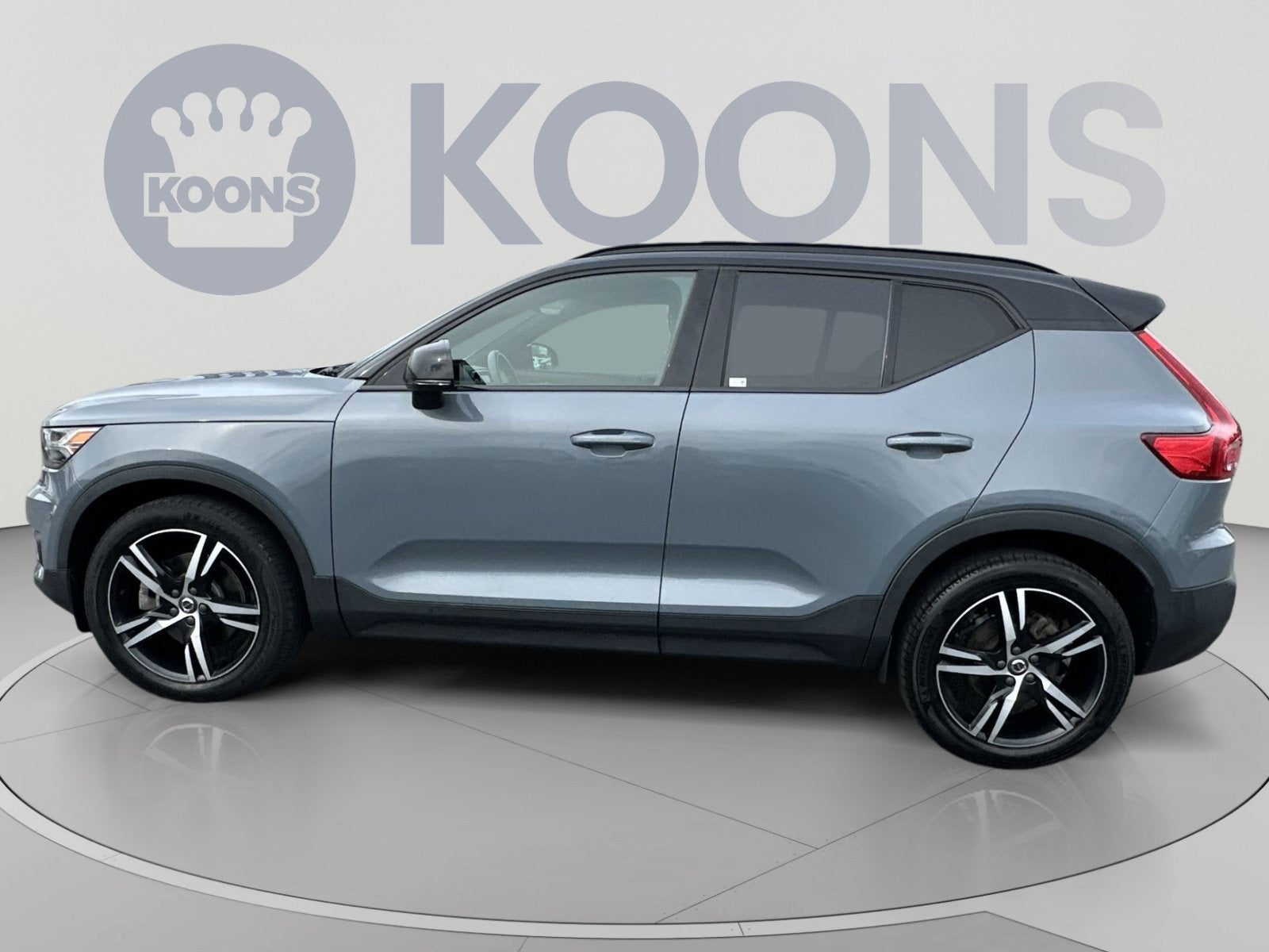 2021 Volvo XC40 R-Design