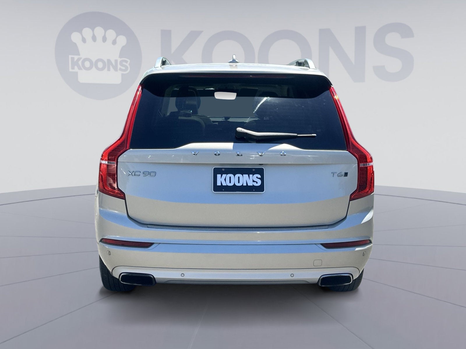 2017 Volvo XC90 T6 Momentum