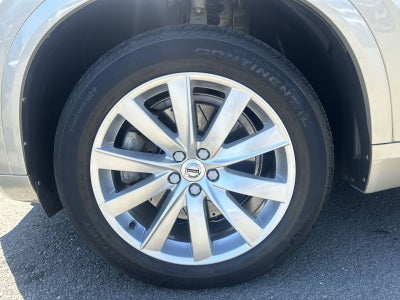 2017 Volvo XC90 T6 Momentum