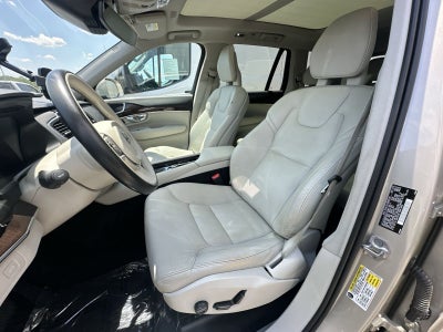 2017 Volvo XC90 T6 Momentum