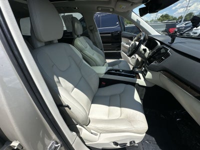 2017 Volvo XC90 T6 Momentum