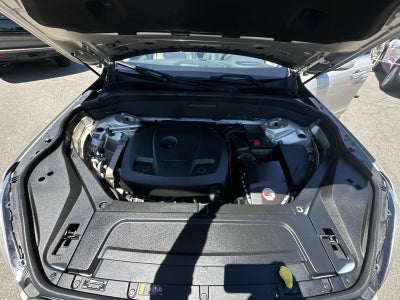 2017 Volvo XC90 T6 Momentum