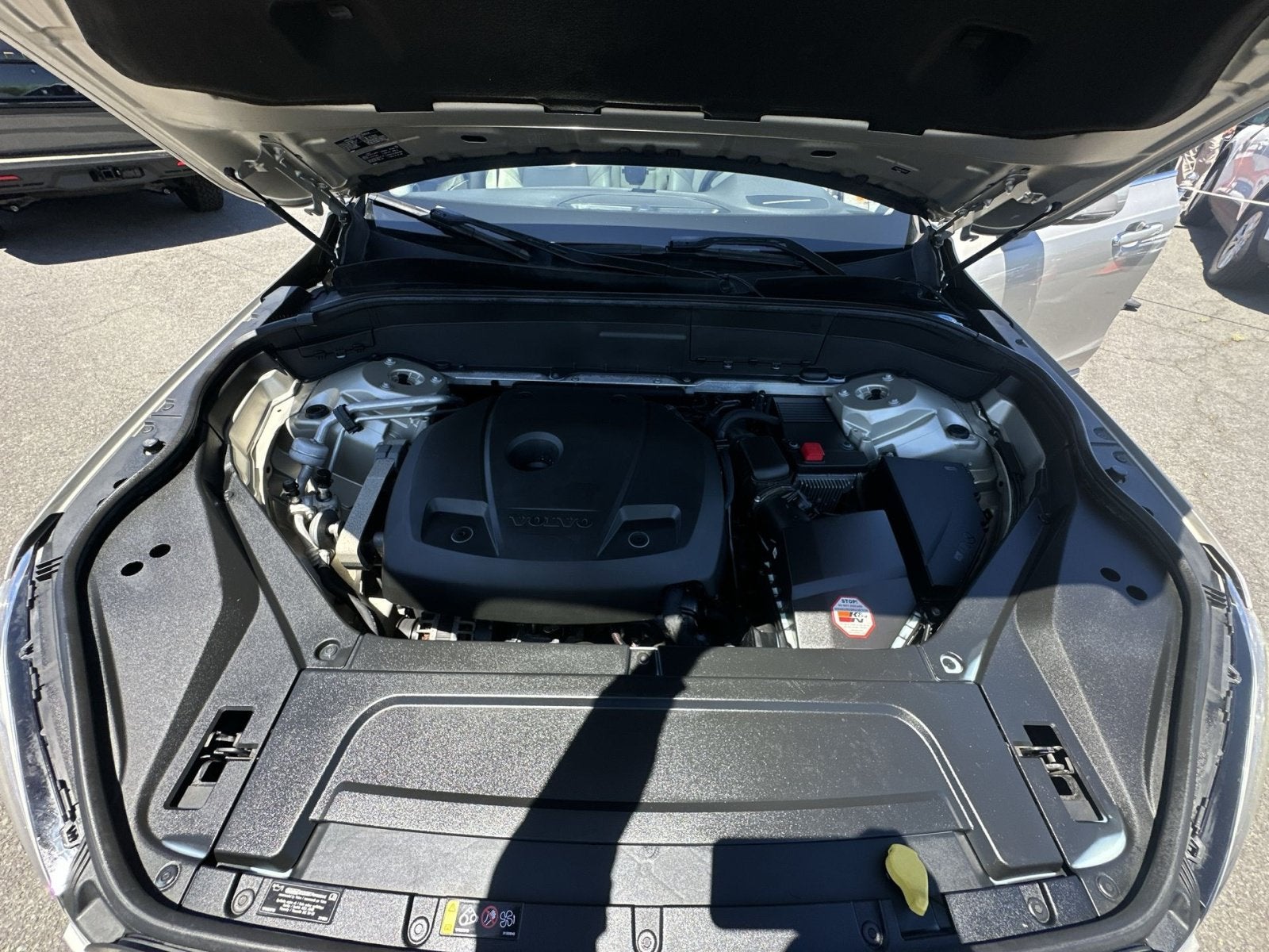 2017 Volvo XC90 T6 Momentum