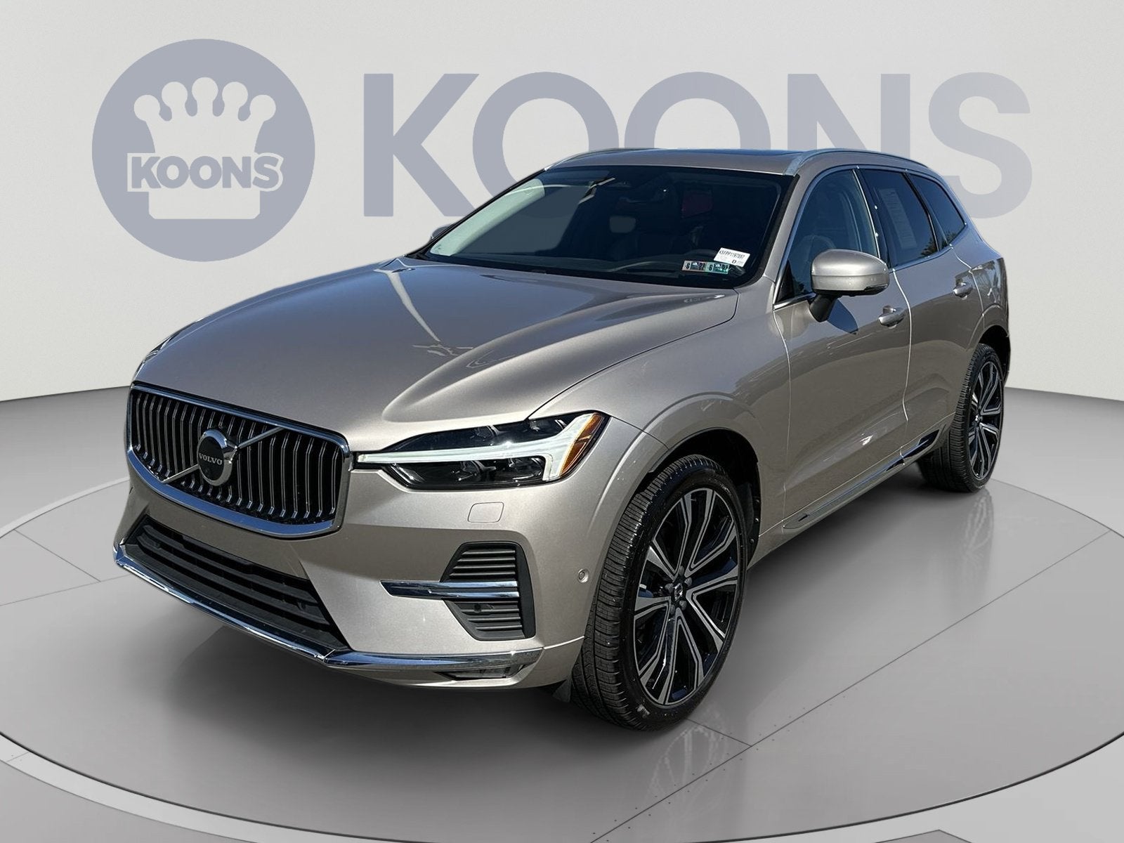2023 Volvo XC60 B5 Ultimate Bright Theme
