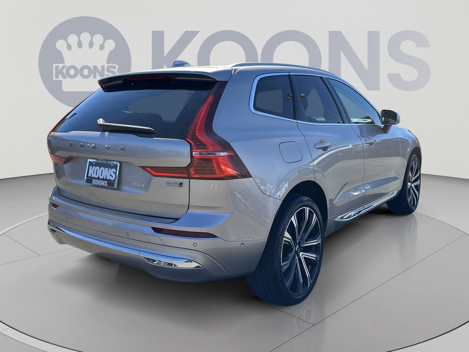 2023 Volvo XC60 B5 Ultimate Bright Theme