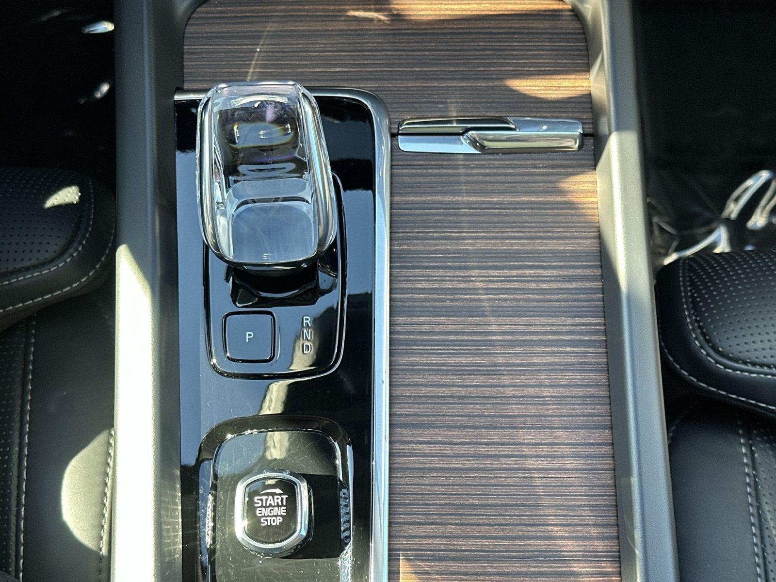 2023 Volvo XC60 B5 Ultimate Bright Theme