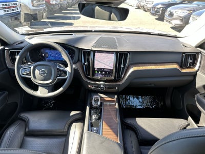 2023 Volvo XC60 B5 Ultimate Bright Theme