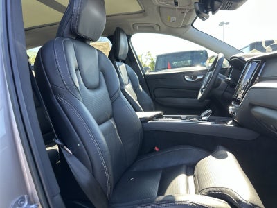 2023 Volvo XC60 B5 Ultimate Bright Theme