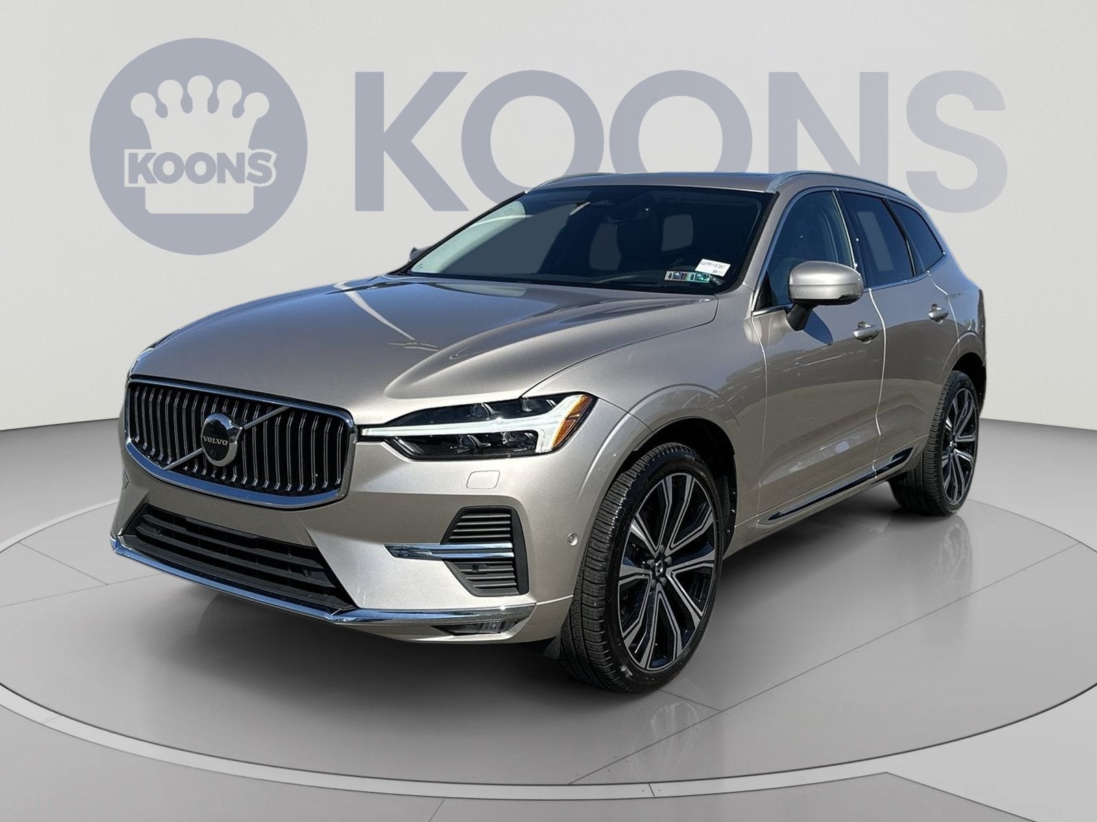 2023 Volvo XC60 B5 Ultimate Bright Theme