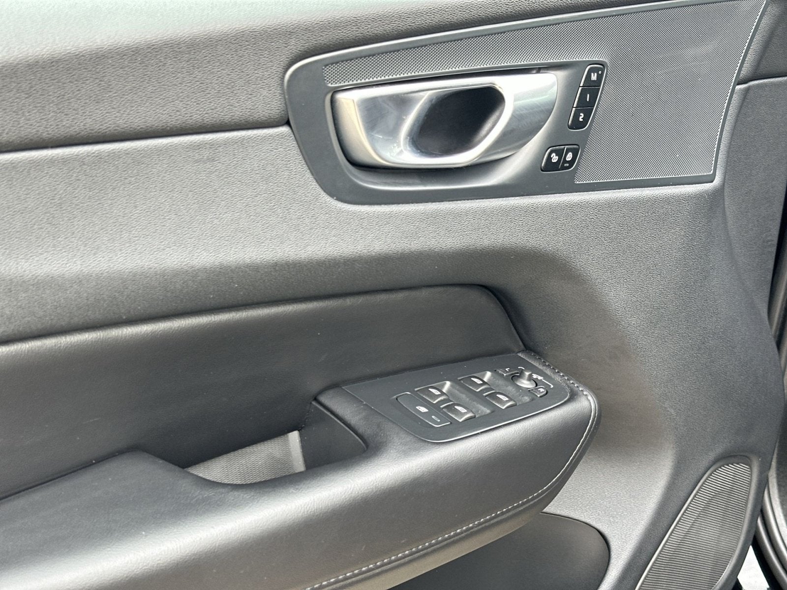 2024 Volvo XC60 B5 Core