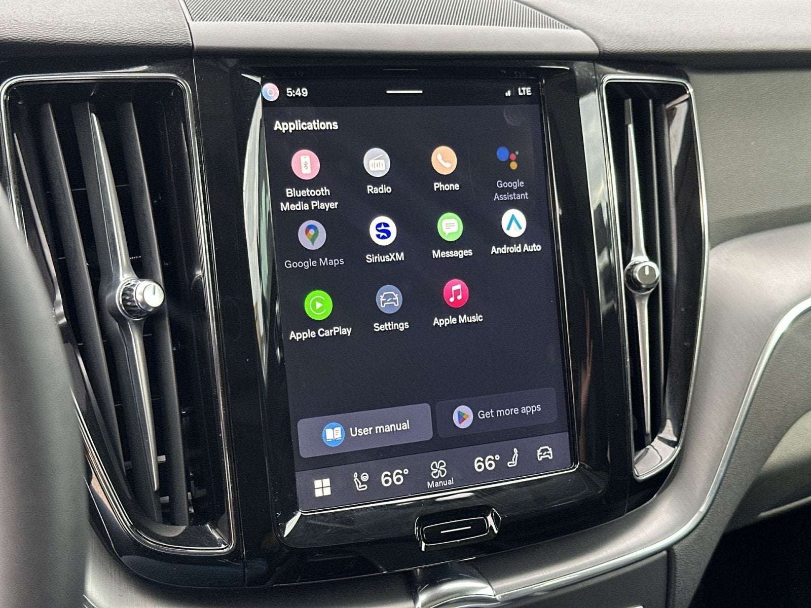 2024 Volvo XC60 B5 Core