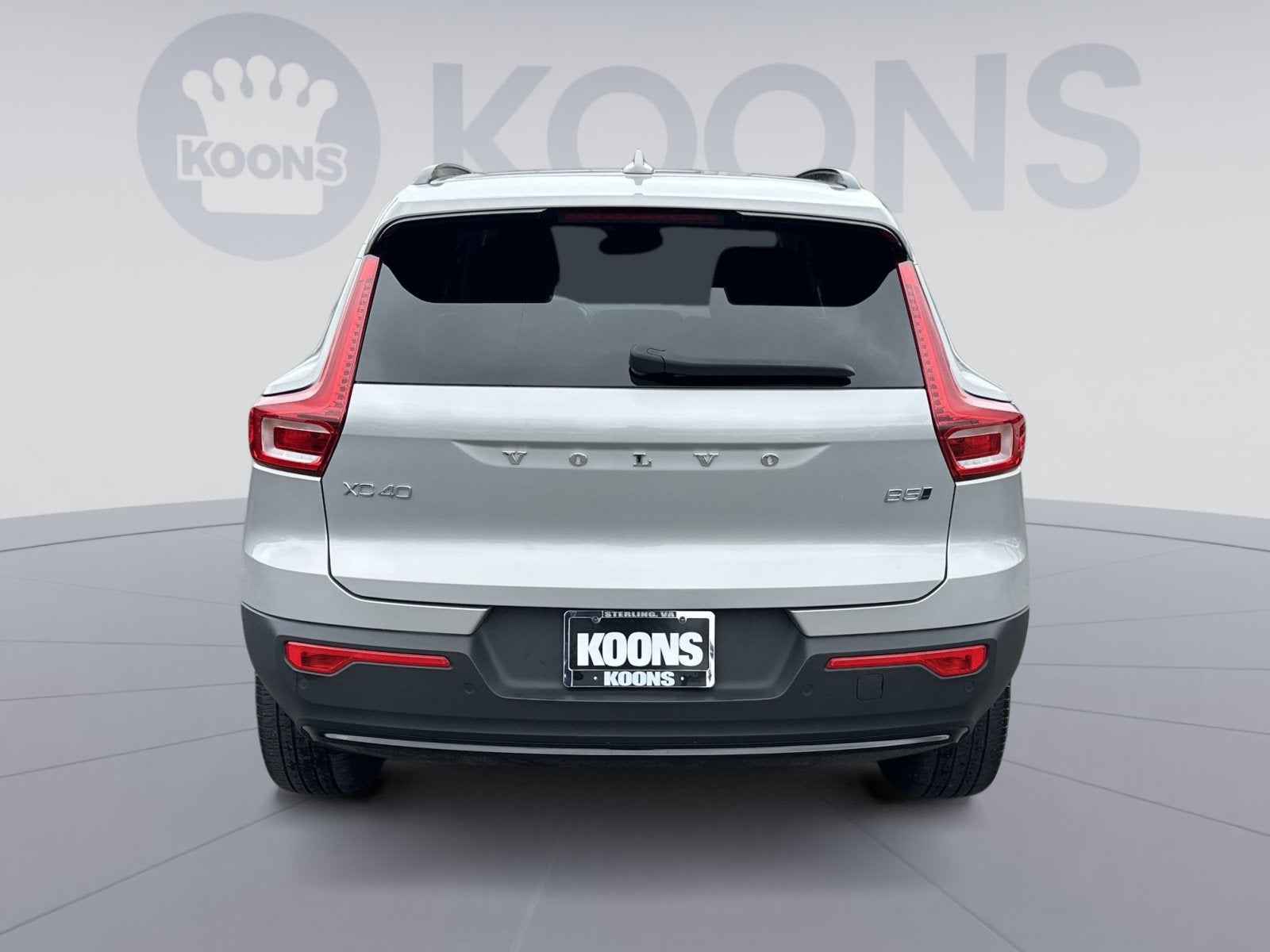 2023 Volvo XC40 B5 Plus Dark Theme