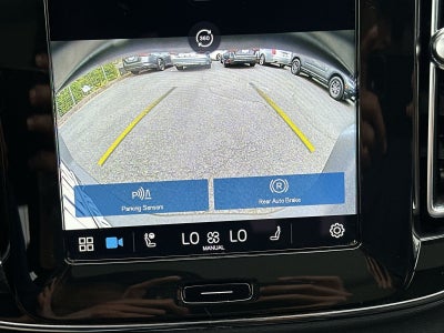 2023 Volvo XC40 B5 Plus Dark Theme