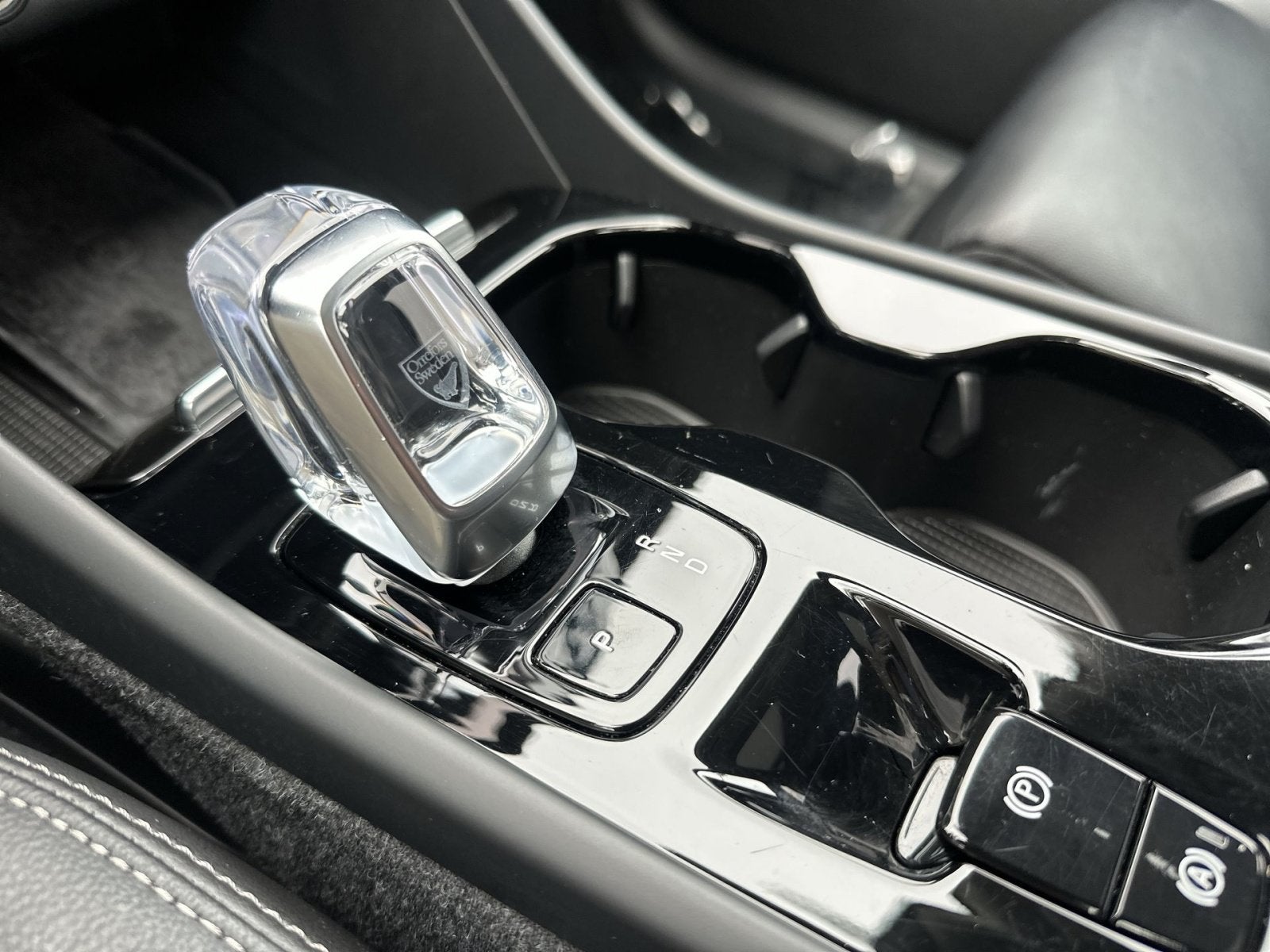 2023 Volvo XC40 B5 Plus Dark Theme