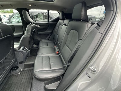 2023 Volvo XC40 B5 Plus Dark Theme