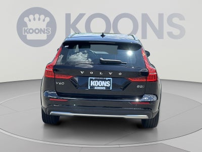 2025 Volvo V60 Cross Country B5 Plus