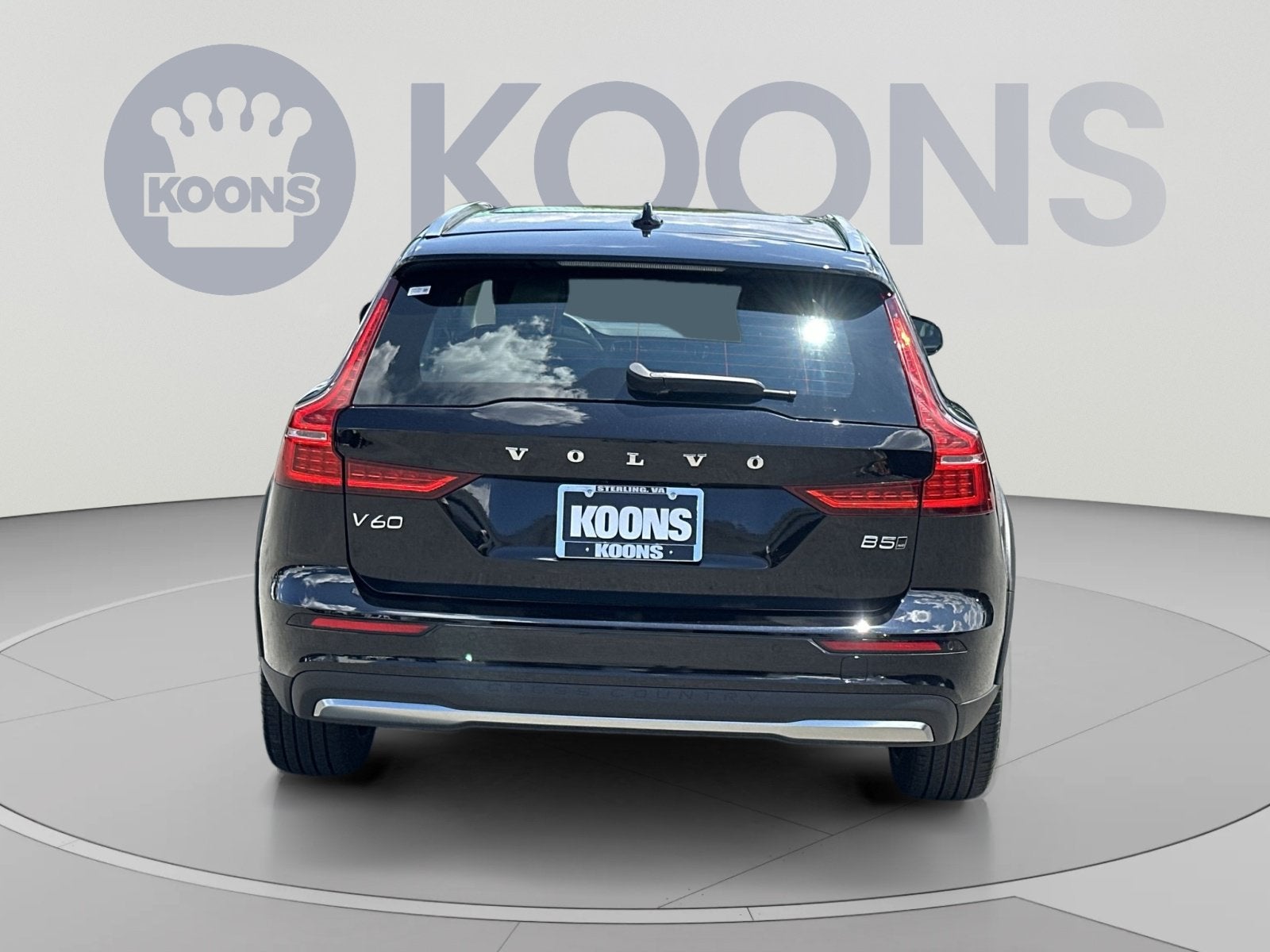 2025 Volvo V60 Cross Country B5 Plus
