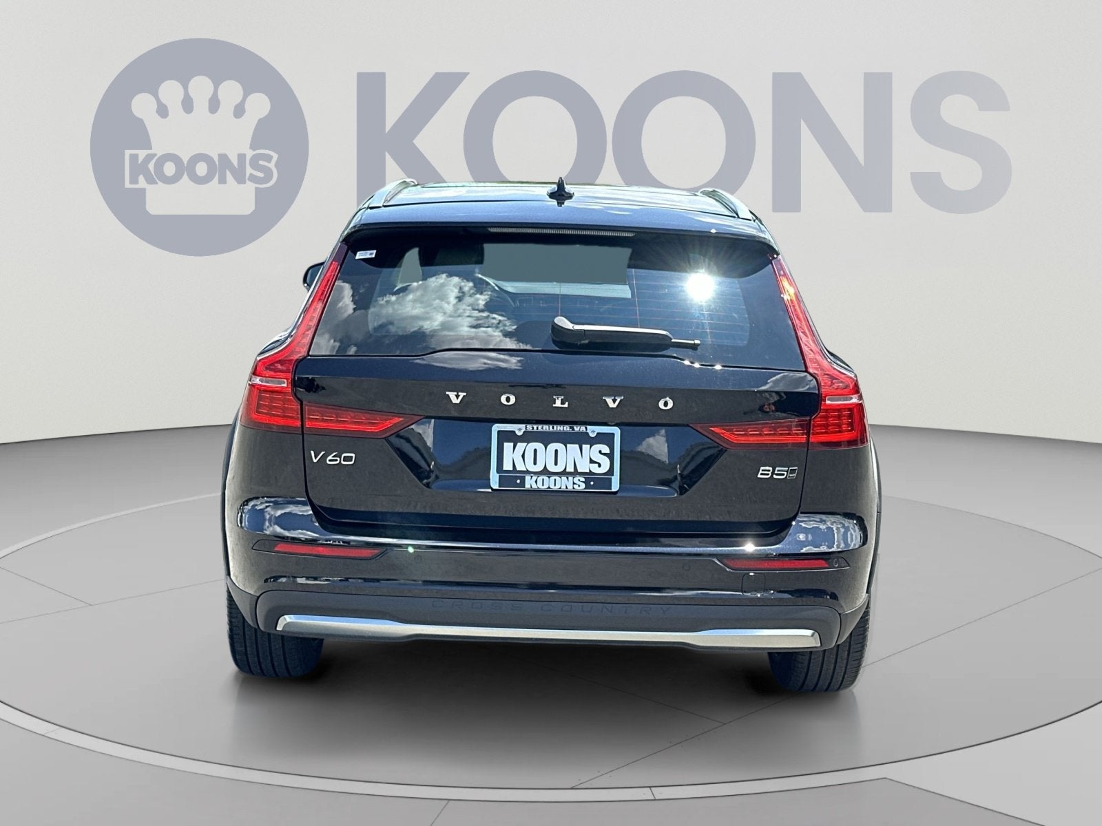 2025 Volvo V60 Cross Country B5 Plus
