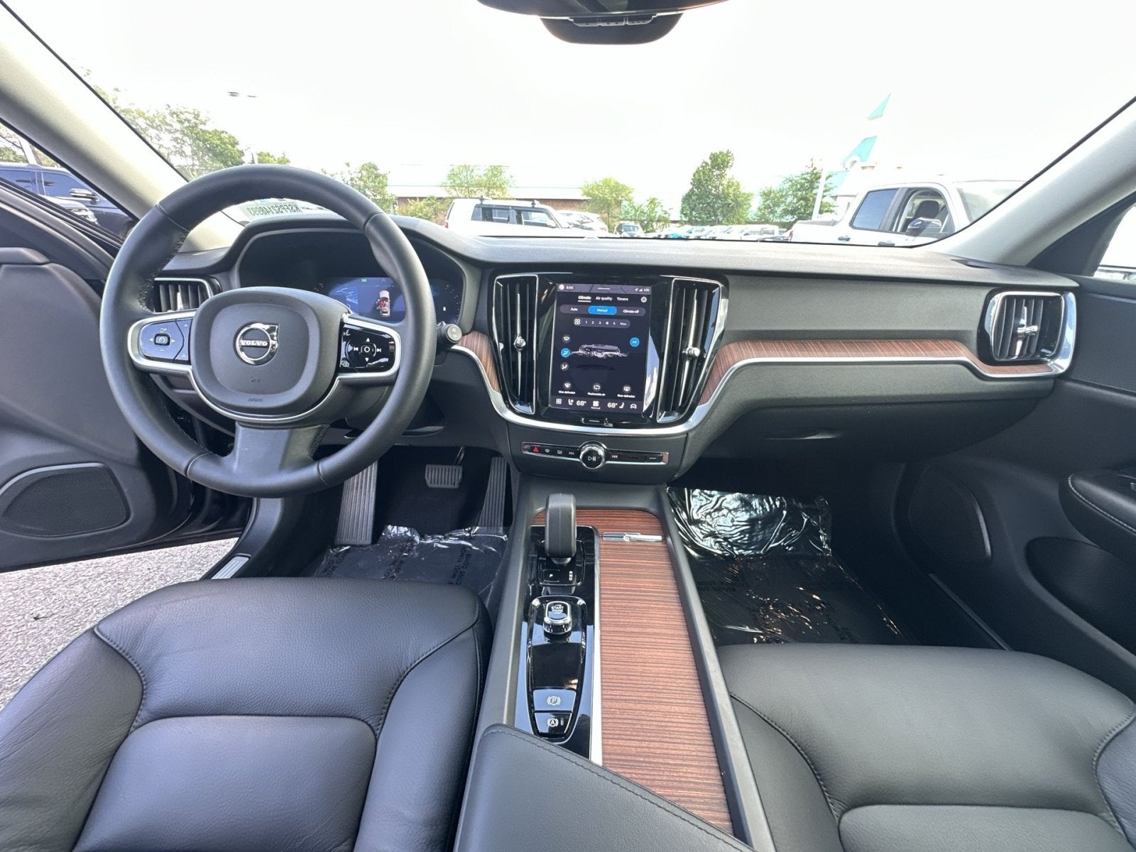 2025 Volvo V60 Cross Country B5 Plus