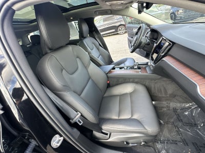 2025 Volvo V60 Cross Country B5 Plus