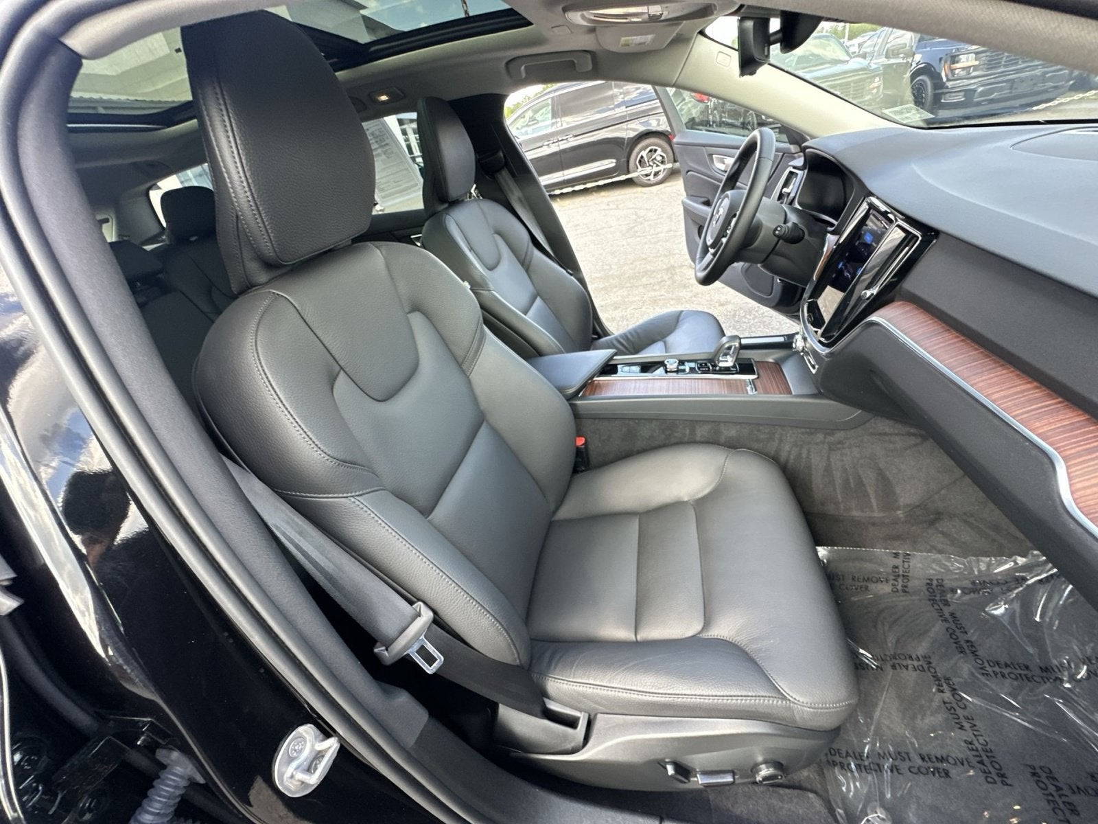 2025 Volvo V60 Cross Country B5 Plus